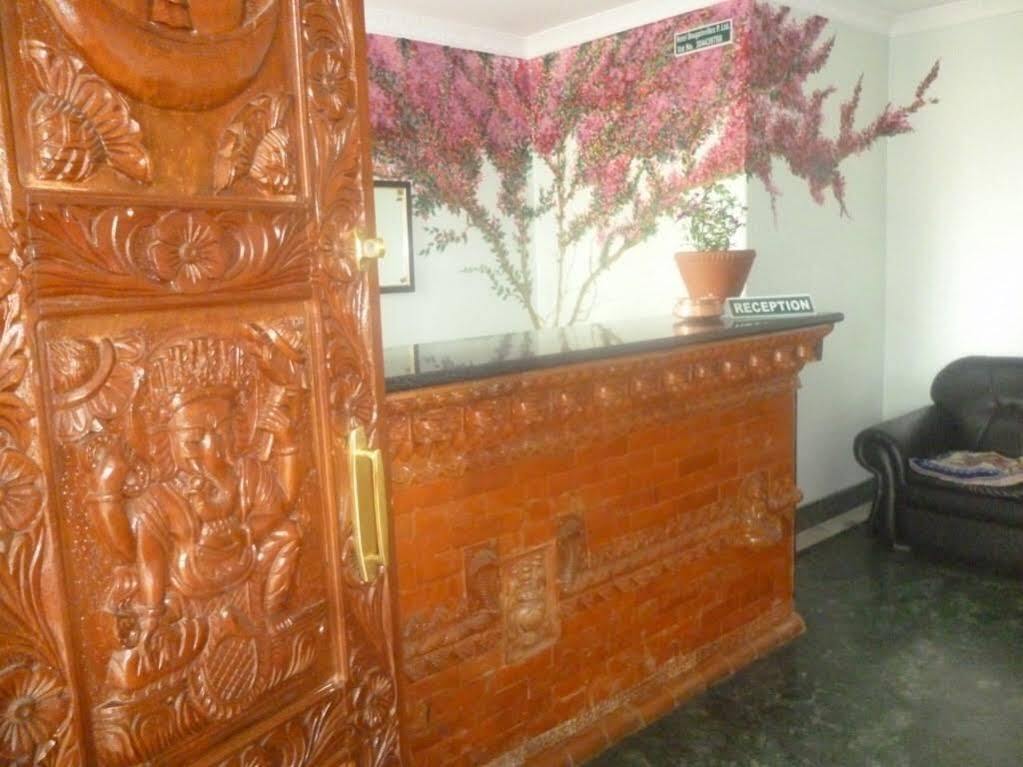 Hotel Bougainvillea 博卡拉 外观 照片